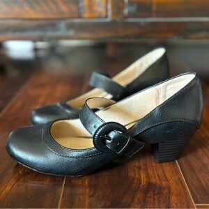 Life Stride Women’s Black Mary Jane Buckle Heels NWOT Size 7
